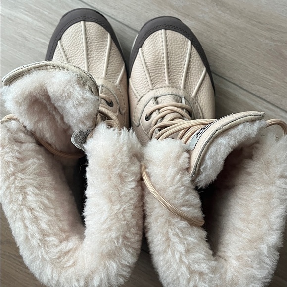 Ugg Adirondack III Boot - Picture 13 of 14